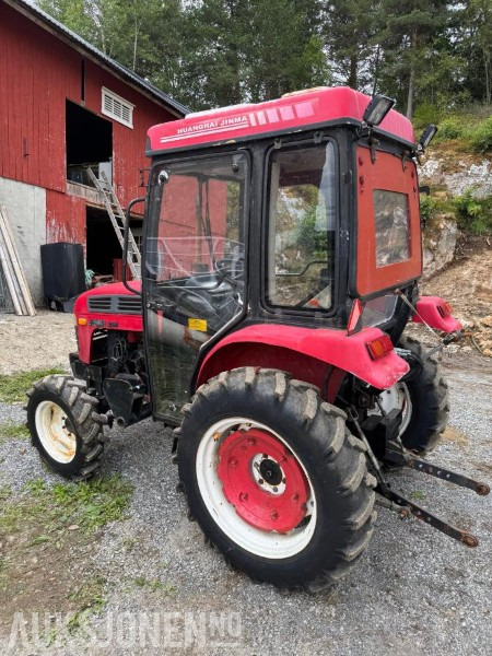 2008 Jinma 254 traktor 4x4 Diesel med snøfres, klettskuffe(fast) og triangelfeste - Kun 655,2 timer - Farm tractor: picture 4 2008 Jinma 254 traktor 4x4 Diesel med snøfres, klettskuffe(fast) og triangelfeste - Kun 655,2 timer - Farm tractor: picture 4
