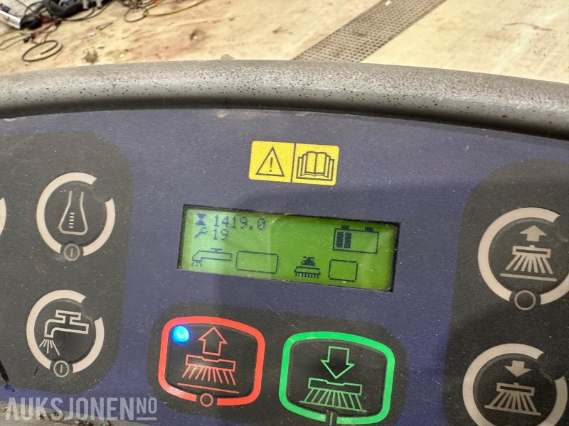 Construction equipment 2008 Nilfisk BR1100S Koste og feiemaskin: picture 15