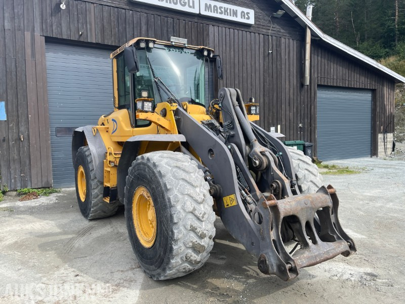 2008 Volvo L110F hjullaster med skuff - sentralsmøring - 3/4 funksjon-Skriver med vekt-kamera - ekstra lys - Wheel loader: picture 2 2008 Volvo L110F hjullaster med skuff - sentralsmøring - 3/4 funksjon-Skriver med vekt-kamera - ekstra lys - Wheel loader: picture 2