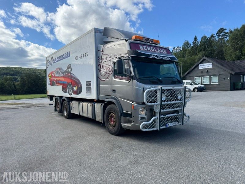 2009 Volvo FM440 - Skapbil - Lastebil med skap, full sideåpning, løftelem m/fjernkontroll - Box truck: picture 3 2009 Volvo FM440 - Skapbil - Lastebil med skap, full sideåpning, løftelem m/fjernkontroll - Box truck: picture 3