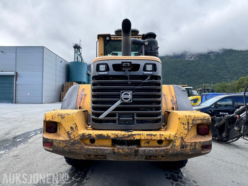 2009 Volvo L90F Hjullaster - Spakstyring - 2,3 m3 grusskuffe - Vekt - Sentralsmøring - Wheel loader: picture 5 2009 Volvo L90F Hjullaster - Spakstyring - 2,3 m3 grusskuffe - Vekt - Sentralsmøring - Wheel loader: picture 5