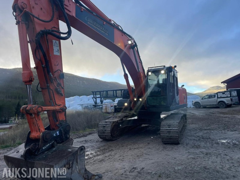 2010 Gravemaskin - Hitachi 250 LC - Excavator: picture 2 2010 Gravemaskin - Hitachi 250 LC - Excavator: picture 2