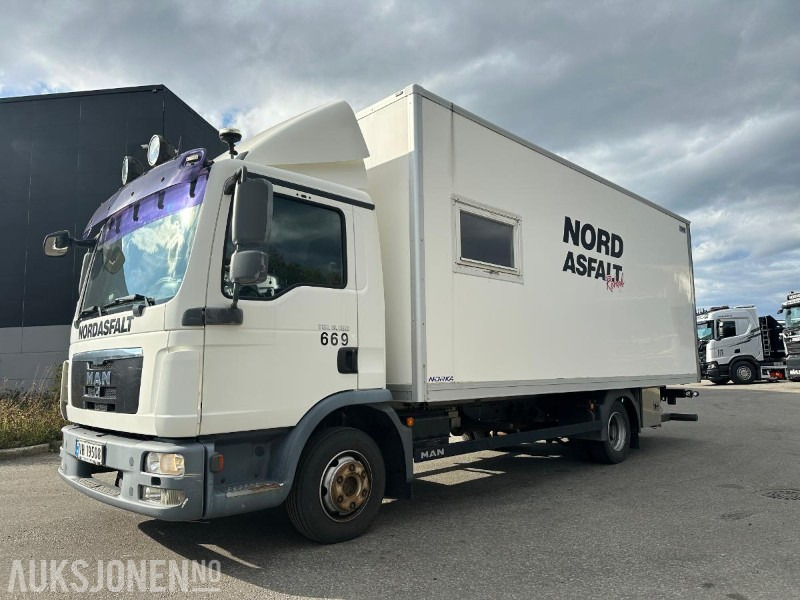 2010 MAN TGL8.1804X2BL SKAPBIL - 206034 KM. - Box truck: picture 1 2010 MAN TGL8.1804X2BL SKAPBIL - 206034 KM. - Box truck: picture 1