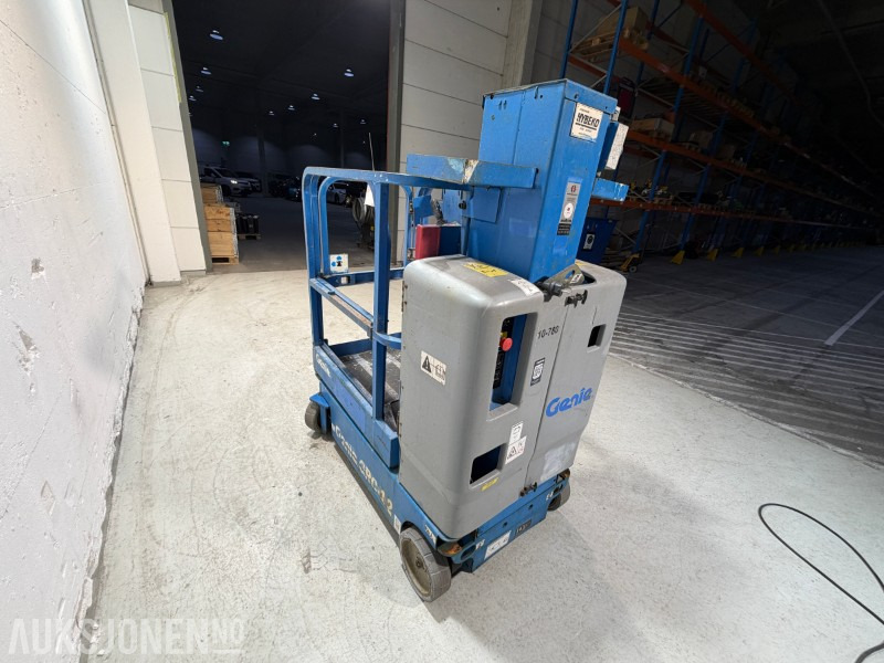 2011 Genie GRC-12 Mastelift 5,66 m – 389 timer - Aerial platform: picture 4 2011 Genie GRC-12 Mastelift 5,66 m – 389 timer - Aerial platform: picture 4