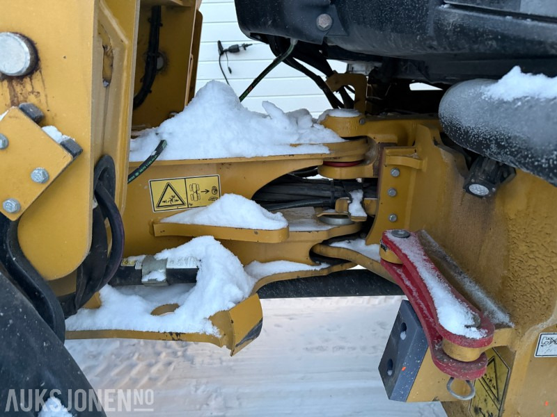 Wheel loader 2012 Cat 907H2 - Planeringsskuffe - Pallegaffler - 3646T: picture 21 Wheel loader 2012 Cat 907H2 - Planeringsskuffe - Pallegaffler - 3646T: picture 21