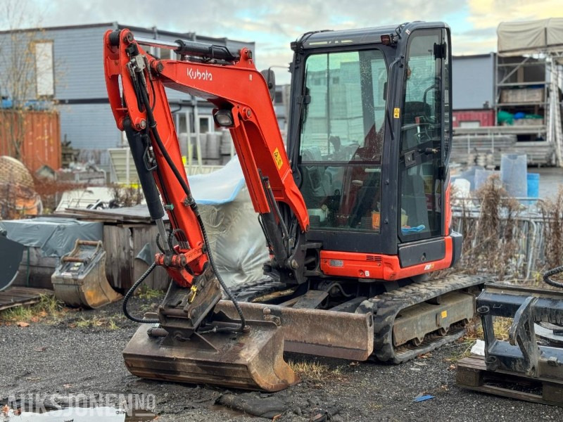 2015 Kubota U27-4 minigraver med skuffe / 1611 timer - Mini excavator: picture 1 2015 Kubota U27-4 minigraver med skuffe / 1611 timer - Mini excavator: picture 1