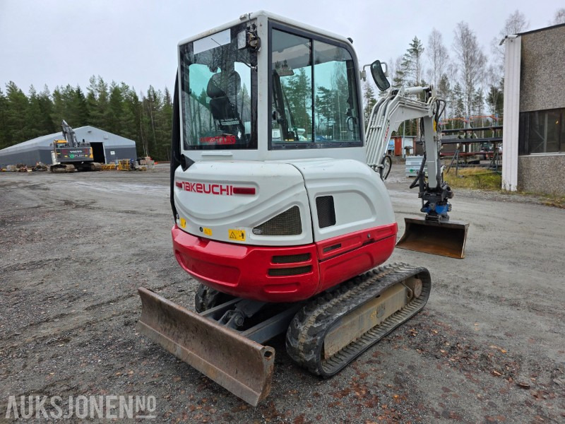 2015 Takeuchi TB230 minigraver 2,8 T SMP rototilt - Mini excavator: picture 5 2015 Takeuchi TB230 minigraver 2,8 T SMP rototilt - Mini excavator: picture 5