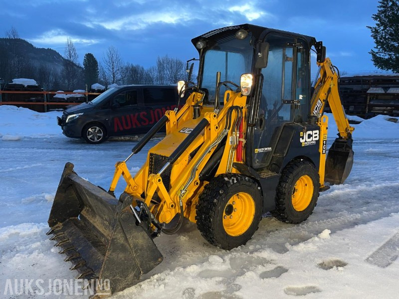 2016 JCB 1CX - Kompakt spakestyrt traktorgraver, med frontlaster og graveaggregat - Backhoe loader: picture 1 2016 JCB 1CX - Kompakt spakestyrt traktorgraver, med frontlaster og graveaggregat - Backhoe loader: picture 1