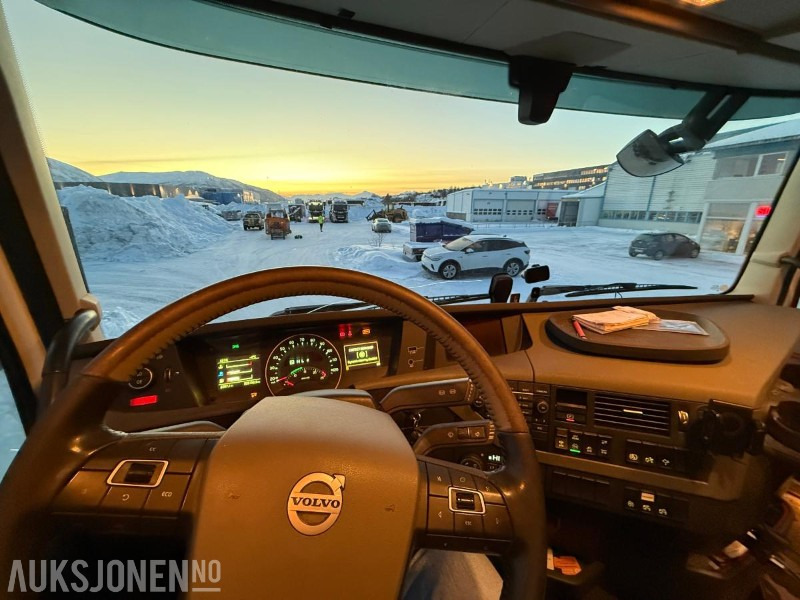 Tipper 2016 Volvo FH540 6X4 Brøyterigget tippbil - NY EU - Tandem - VBG - NAV.R - 335152KM: picture 19 Tipper 2016 Volvo FH540 6X4 Brøyterigget tippbil - NY EU - Tandem - VBG - NAV.R - 335152KM: picture 19