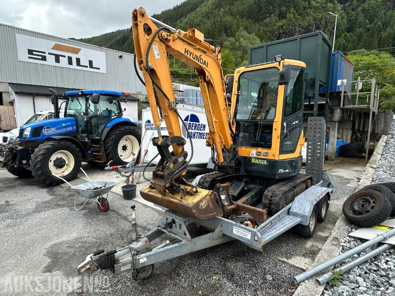 2017 Hyundai Robex 25z-9AK Minigraver med maskinhenger og tilbehør, 909 timer - Mini excavator: picture 1 2017 Hyundai Robex 25z-9AK Minigraver med maskinhenger og tilbehør, 909 timer - Mini excavator: picture 1