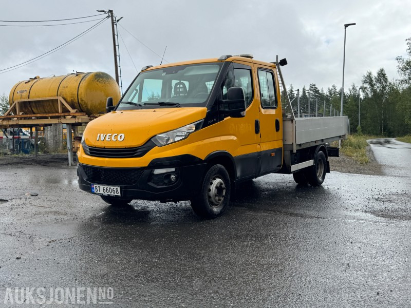 2017 Iveco Daily dobbelkabin m/kran, Webasto, innredning, inverter og vinterhjul - Dropside/ Flatbed truck: picture 1 2017 Iveco Daily dobbelkabin m/kran, Webasto, innredning, inverter og vinterhjul - Dropside/ Flatbed truck: picture 1