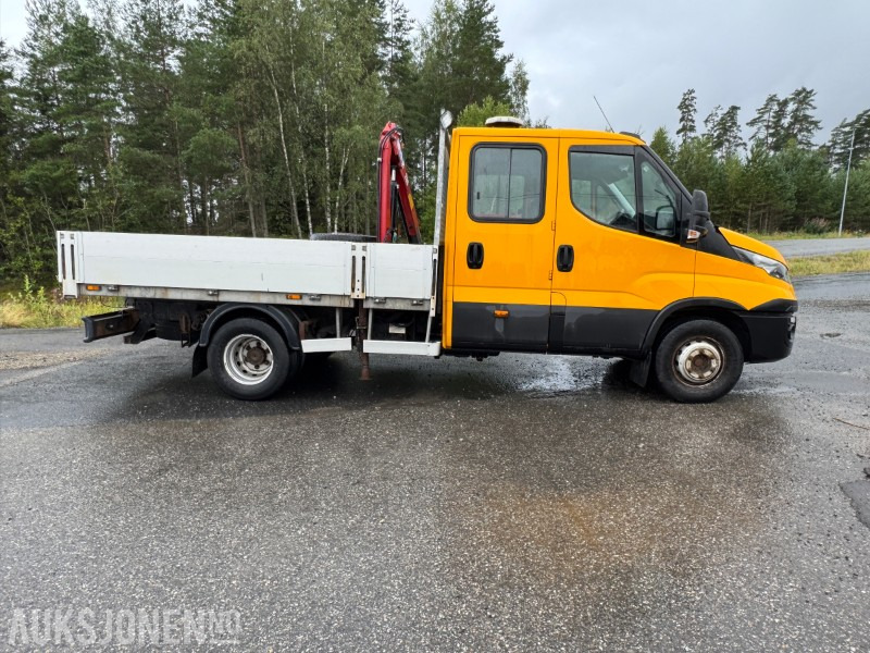 2017 Iveco Daily dobbelkabin m/kran, Webasto, innredning, inverter og vinterhjul - Dropside/ Flatbed truck: picture 4 2017 Iveco Daily dobbelkabin m/kran, Webasto, innredning, inverter og vinterhjul - Dropside/ Flatbed truck: picture 4