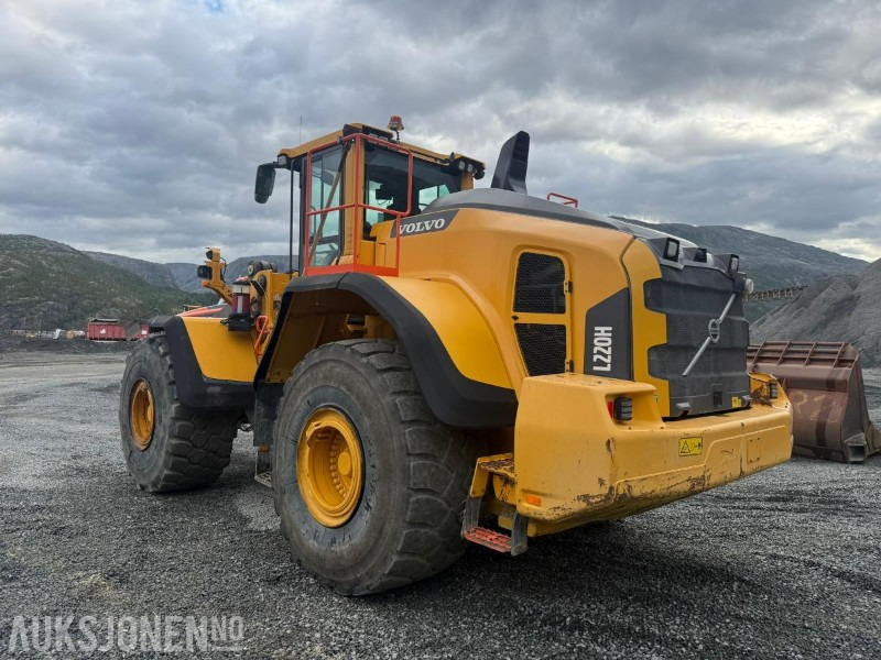 2018 Volvo L220H HJULLASTER - 4 skuffer medfølger. - Wheel loader: picture 4 2018 Volvo L220H HJULLASTER - 4 skuffer medfølger. - Wheel loader: picture 4