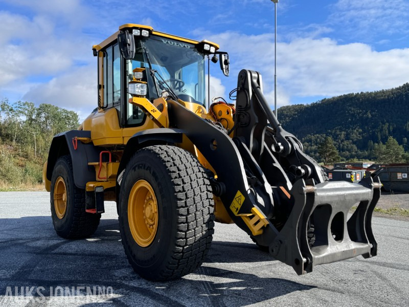 2018 Volvo L90H Hjullaster - Sentralsmøring - Hydraulisk redskapslås - Tilleggshydraulikk - Sertifisert - Wheel loader: picture 3 2018 Volvo L90H Hjullaster - Sentralsmøring - Hydraulisk redskapslås - Tilleggshydraulikk - Sertifisert - Wheel loader: picture 3