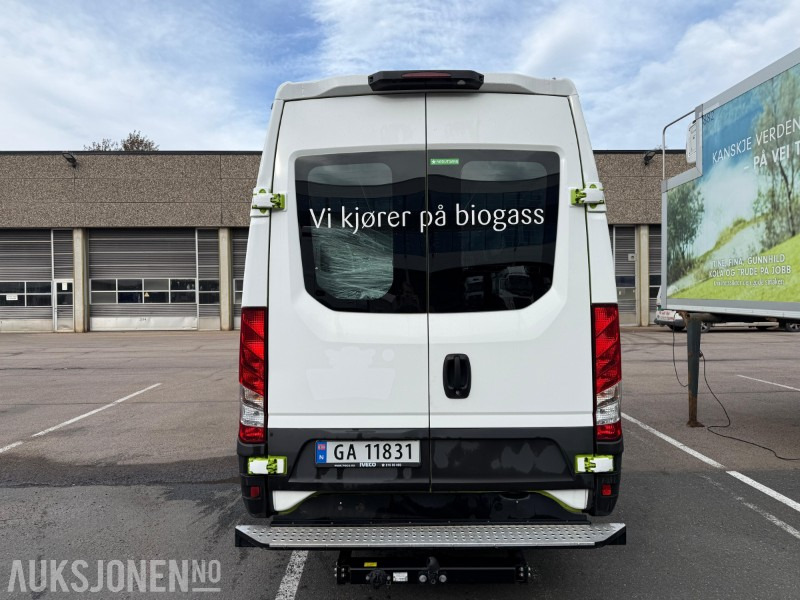 2020 Iveco Daily gass minibuss, luftfjæring, automat, 17 seter, lav km, ekstra seter, tilhengerfeste - Minibus, Passenger van: picture 5 2020 Iveco Daily gass minibuss, luftfjæring, automat, 17 seter, lav km, ekstra seter, tilhengerfeste - Minibus, Passenger van: picture 5