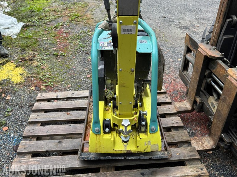 2022 AMMANN APR 40/60 HA vibroplate / 284kg - Roller: picture 5 2022 AMMANN APR 40/60 HA vibroplate / 284kg - Roller: picture 5