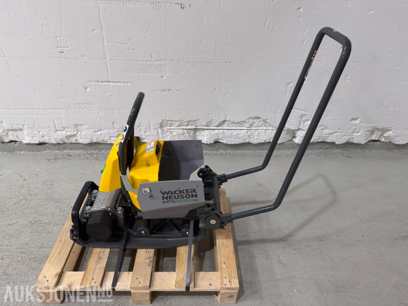 2022 Wacker Neuson APS1030e - 50 KG EL VIBROPLATE /m Batteri og lader - Roller: picture 3 2022 Wacker Neuson APS1030e - 50 KG EL VIBROPLATE /m Batteri og lader - Roller: picture 3