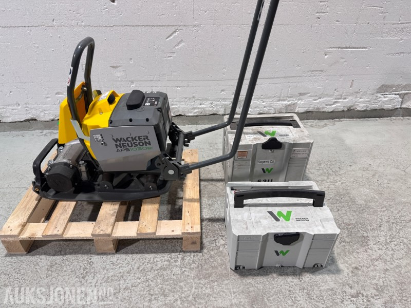 2022 Wacker Neuson APS1030e - 50 KG EL VIBROPLATE /m Batteri og lader - Roller: picture 1 2022 Wacker Neuson APS1030e - 50 KG EL VIBROPLATE /m Batteri og lader - Roller: picture 1
