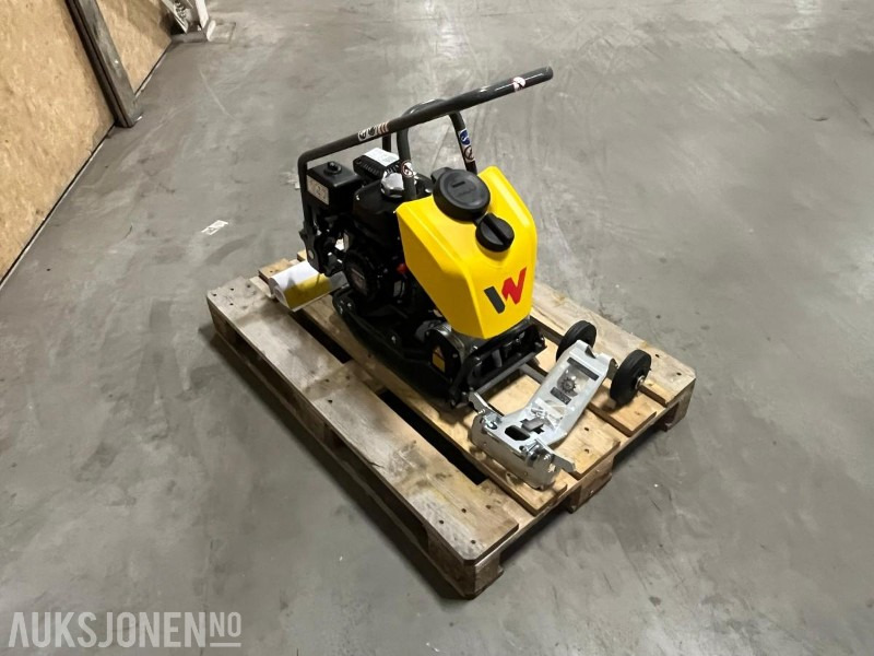 2022 Wacker vibroplate BPS1030Aw 56kg - ikke brukt! - Roller: picture 2 2022 Wacker vibroplate BPS1030Aw 56kg - ikke brukt! - Roller: picture 2