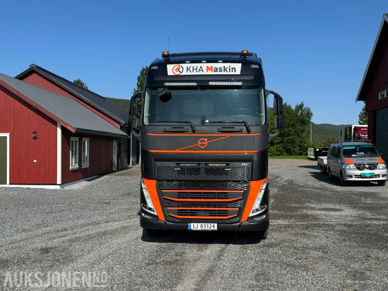 2023 Volvo FH - Krokbil med Dumperkasse og Maskinflak - Hook lift truck: picture 2 2023 Volvo FH - Krokbil med Dumperkasse og Maskinflak - Hook lift truck: picture 2