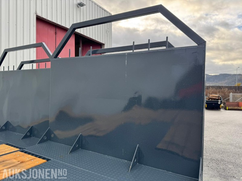 2025 NYTT Maskinflak med staker og låsbare skap - Hook lift truck: picture 2 2025 NYTT Maskinflak med staker og låsbare skap - Hook lift truck: picture 2