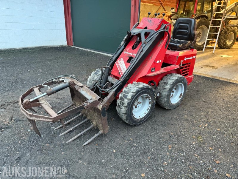 1999 Agromatic 740 Minilaster m/Silograbb/krokodille - Agricultural machinery: picture 1 1999 Agromatic 740 Minilaster m/Silograbb/krokodille - Agricultural machinery: picture 1