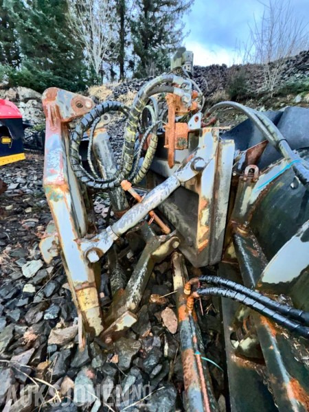 Agricultural machinery 1999 Tellefsdal vikeplog - V3000 HS - Med paralellogram - Hydraulisk løft - feste for brøyteplate: picture 16