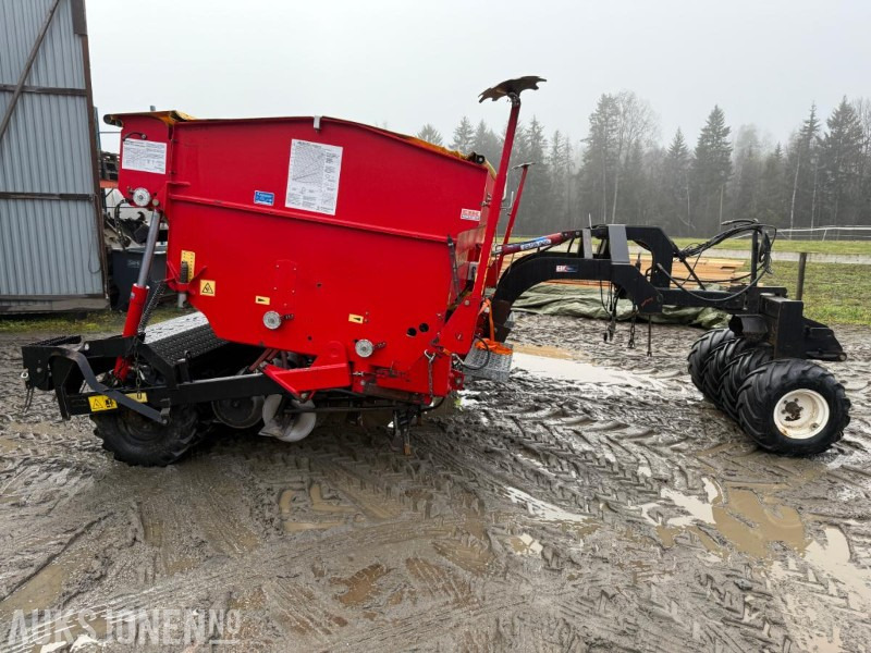 2001 Junkkari Simulta 3000ST Såmaskin - Agricultural machinery: picture 4 2001 Junkkari Simulta 3000ST Såmaskin - Agricultural machinery: picture 4