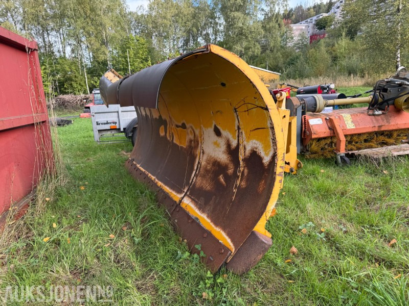 2002 Kahlbacher PRAXOS 270 Brøyteskjær - Agricultural machinery: picture 1 2002 Kahlbacher PRAXOS 270 Brøyteskjær - Agricultural machinery: picture 1