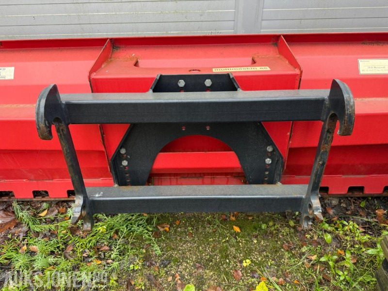 2014 Tokvam snøskjær til kunstgressbaner. - Agricultural machinery: picture 3 2014 Tokvam snøskjær til kunstgressbaner. - Agricultural machinery: picture 3