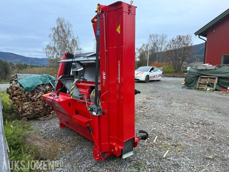 2024 Hakki pilke 38 pro vedmaskin m/flisavsug - Agricultural machinery: picture 3 2024 Hakki pilke 38 pro vedmaskin m/flisavsug - Agricultural machinery: picture 3