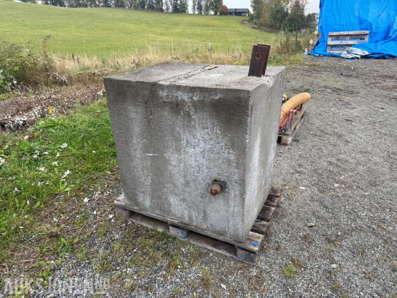 Betonglodd til Traktor - Agricultural machinery: picture 2 Betonglodd til Traktor - Agricultural machinery: picture 2