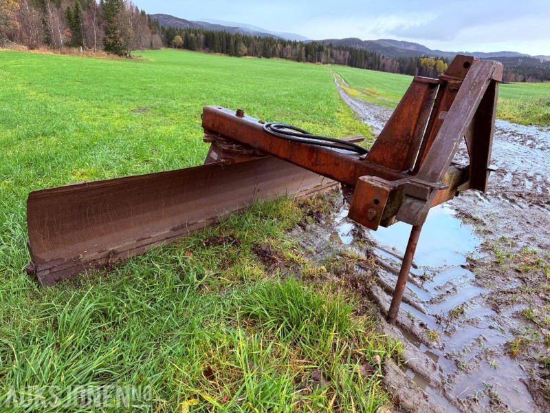 Duun-Smia A/S D.S.25 Bakskjær med trekant feste - Agricultural machinery: picture 3 Duun-Smia A/S D.S.25 Bakskjær med trekant feste - Agricultural machinery: picture 3