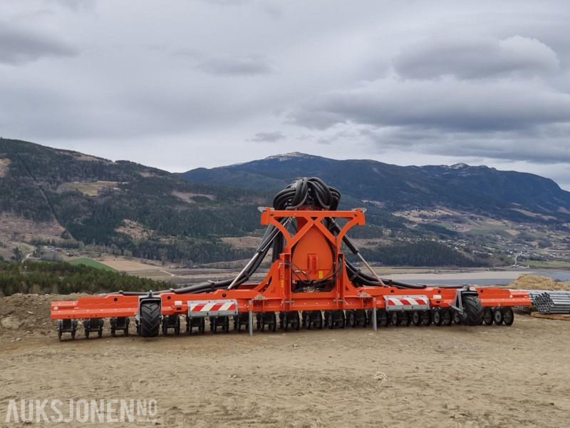 Gjødselnedfeller - Agricultural machinery: picture 2 Gjødselnedfeller - Agricultural machinery: picture 2