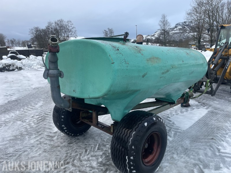 Gjødselvogn / Sugevogn ca. 2500-3000 L m/ PTO-drift - Agricultural machinery: picture 4 Gjødselvogn / Sugevogn ca. 2500-3000 L m/ PTO-drift - Agricultural machinery: picture 4