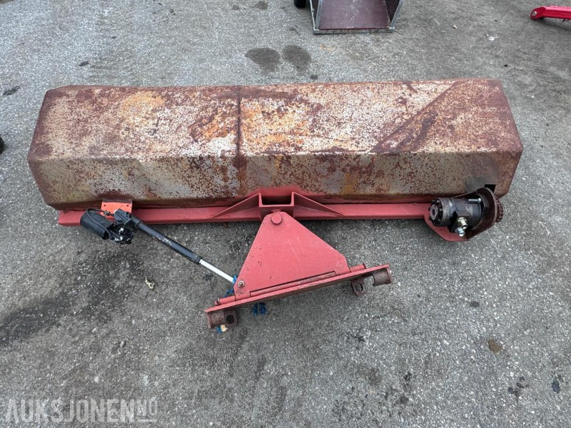 Hydraulisk gatekost med sving - Avant feste - Agricultural machinery: picture 1 Hydraulisk gatekost med sving - Avant feste - Agricultural machinery: picture 1