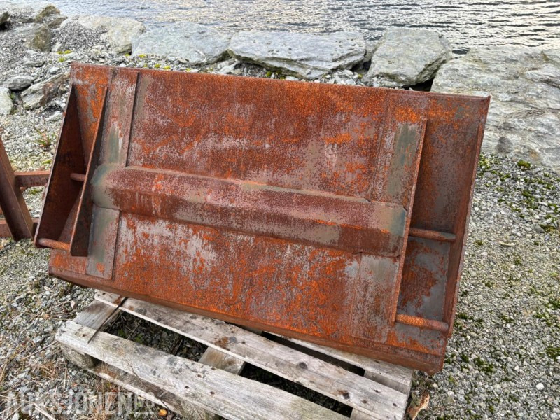 Redskapsparti med gamle Ålø Feste - Agricultural machinery: picture 2 Redskapsparti med gamle Ålø Feste - Agricultural machinery: picture 2