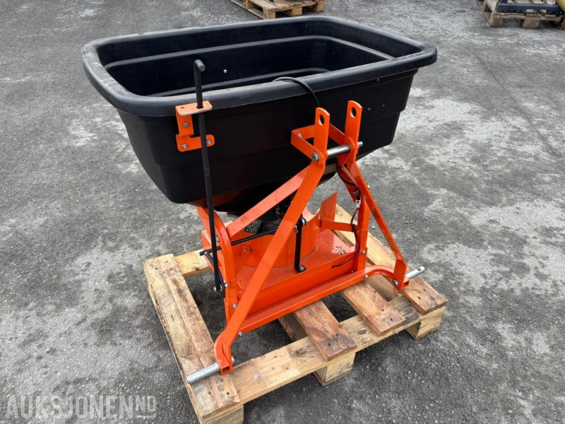 Sandspreder til traktor. 3punktfeste. Prototype - Agricultural machinery: picture 4 Sandspreder til traktor. 3punktfeste. Prototype - Agricultural machinery: picture 4