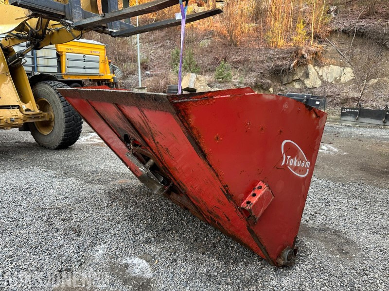 Tokvam TSA 1500 tallerkenspreder – Hydraulisk – Med styreboks og kabelsett - Agricultural machinery: picture 3 Tokvam TSA 1500 tallerkenspreder – Hydraulisk – Med styreboks og kabelsett - Agricultural machinery: picture 3