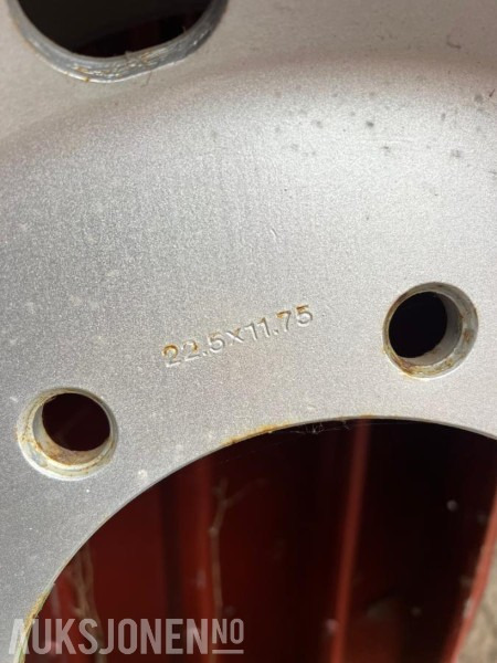 Ubrukt dekk med felg 400R 22,5 - 22,5x11,75 - Agricultural machinery: picture 5 Ubrukt dekk med felg 400R 22,5 - 22,5x11,75 - Agricultural machinery: picture 5