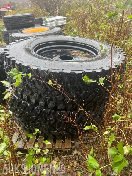 Vinter hjulsett Hakkapelitta tri 540/80R38 og 440/80R28 - Agricultural machinery: picture 3 Vinter hjulsett Hakkapelitta tri 540/80R38 og 440/80R28 - Agricultural machinery: picture 3