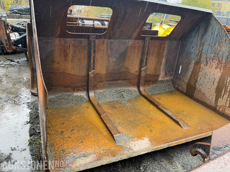 2002 Snøskuffe BM feste - Attachment for Construction machinery: picture 4 2002 Snøskuffe BM feste - Attachment for Construction machinery: picture 4