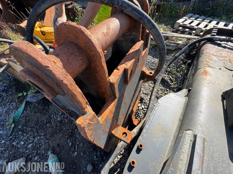 2005 Hanwoo Hydraulisk pigghammer HB325 BA - Attachment for Construction machinery: picture 3 2005 Hanwoo Hydraulisk pigghammer HB325 BA - Attachment for Construction machinery: picture 3