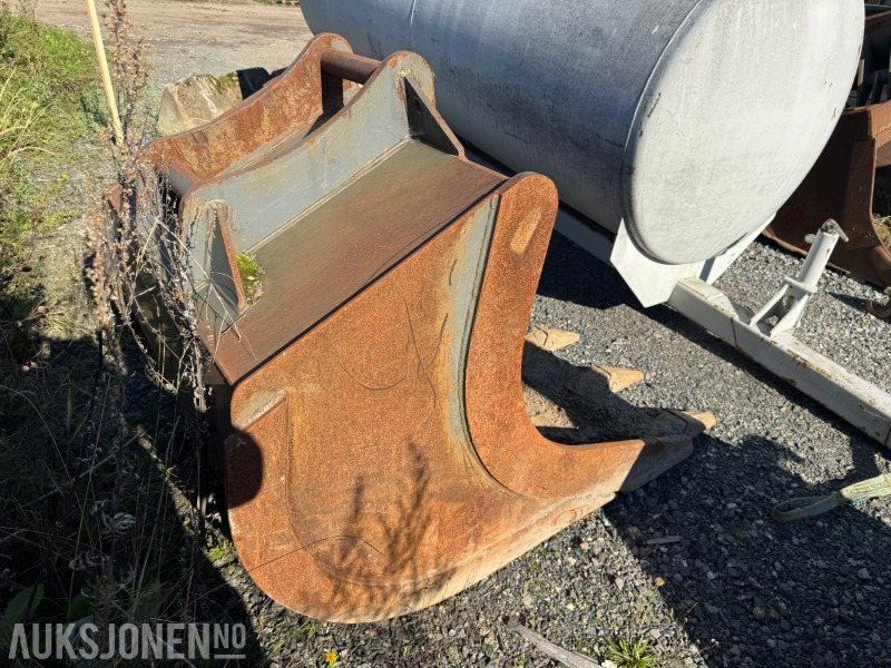2006 Hako graveskuffe med tenner S60 feste - Attachment for Construction machinery: picture 2 2006 Hako graveskuffe med tenner S60 feste - Attachment for Construction machinery: picture 2