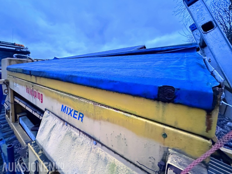 Attachment for Construction machinery 2011 FALKÖPING C5 SANDSPREDER 5.0 M³ MED VÆSKETANK: picture 13 Attachment for Construction machinery 2011 FALKÖPING C5 SANDSPREDER 5.0 M³ MED VÆSKETANK: picture 13