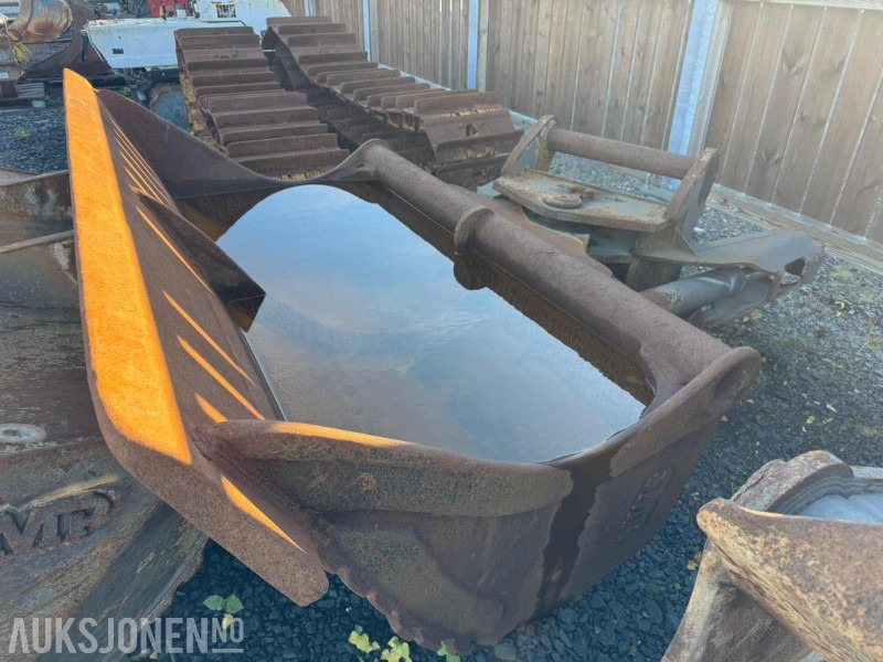 2015 SMP hydraulisk pusseskuffe G90 feste - Attachment for Construction machinery: picture 1 2015 SMP hydraulisk pusseskuffe G90 feste - Attachment for Construction machinery: picture 1