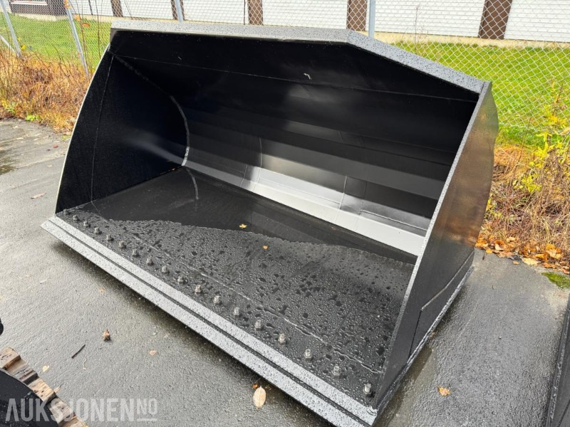 2025 Hjullasterskuffe med BM feste og utskiftbar kniv - Attachment for Construction machinery: picture 1 2025 Hjullasterskuffe med BM feste og utskiftbar kniv - Attachment for Construction machinery: picture 1