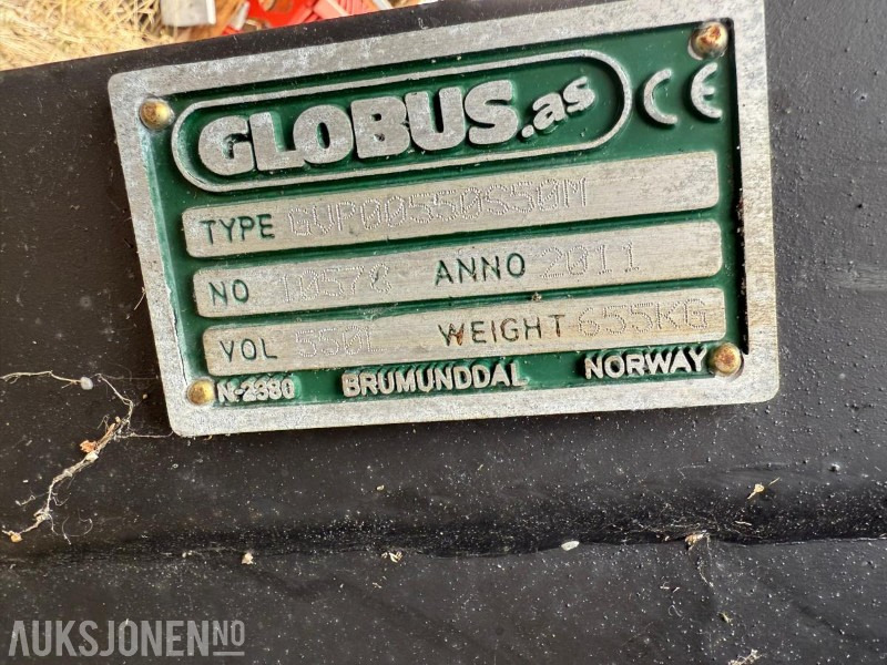 Globus pusskuffe med sving på 550 liter og S50 feste - Attachment for Construction machinery: picture 4 Globus pusskuffe med sving på 550 liter og S50 feste - Attachment for Construction machinery: picture 4
