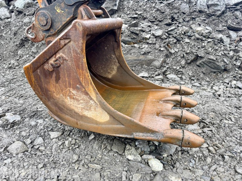 Nasta Tannskuffe S60 – 800 liter - Attachment for Construction machinery: picture 2 Nasta Tannskuffe S60 – 800 liter - Attachment for Construction machinery: picture 2