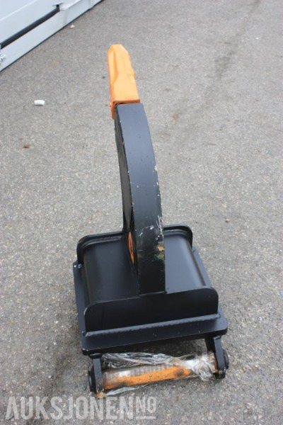 S60 Ripper for 10-14 tonn maskin - Attachment for Construction machinery: picture 5 S60 Ripper for 10-14 tonn maskin - Attachment for Construction machinery: picture 5